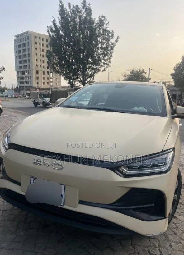 BYD E2 43 kWh 94 hp FWD 2024