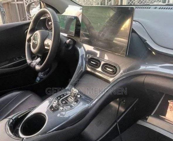 BYD E2 43 kWh 94 hp FWD 2024