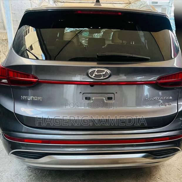 New Hyundai Santa Fe Plug-In Hybrid 2023 Gray
