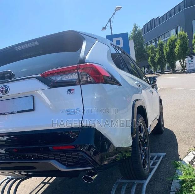New Toyota RAV4 2025 White