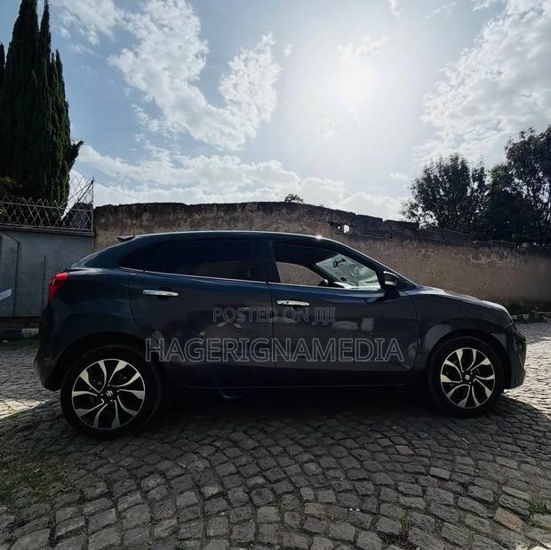 Suzuki Baleno 2022 Gray