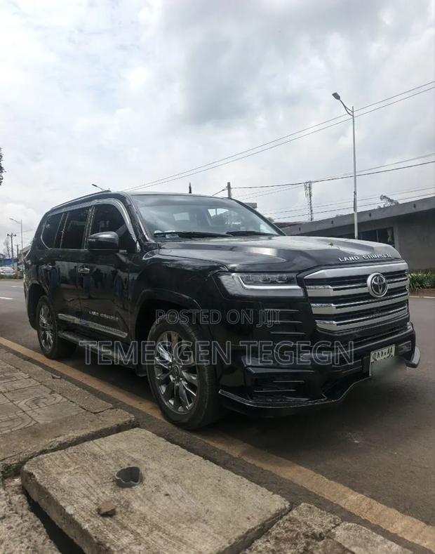Toyota Land Cruiser 2023 Black