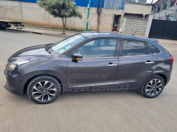 Suzuki Baleno 2022 Gray