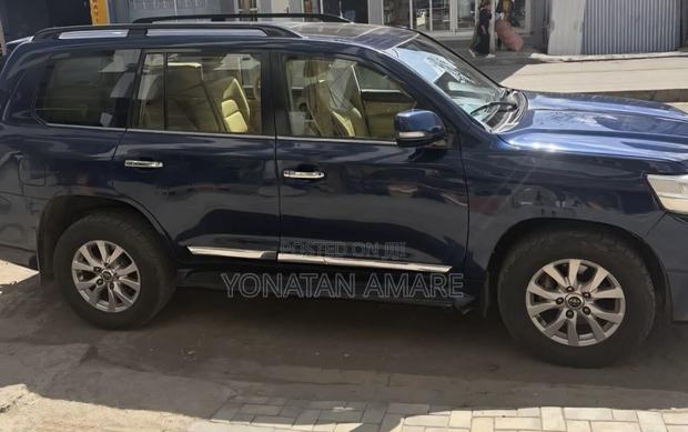 Toyota Land Cruiser 2018