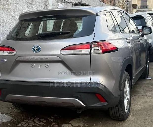 New Toyota Corolla Cross 2024 Gray
