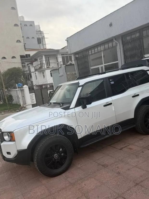 Toyota Land Cruiser Prado 2025 Off white