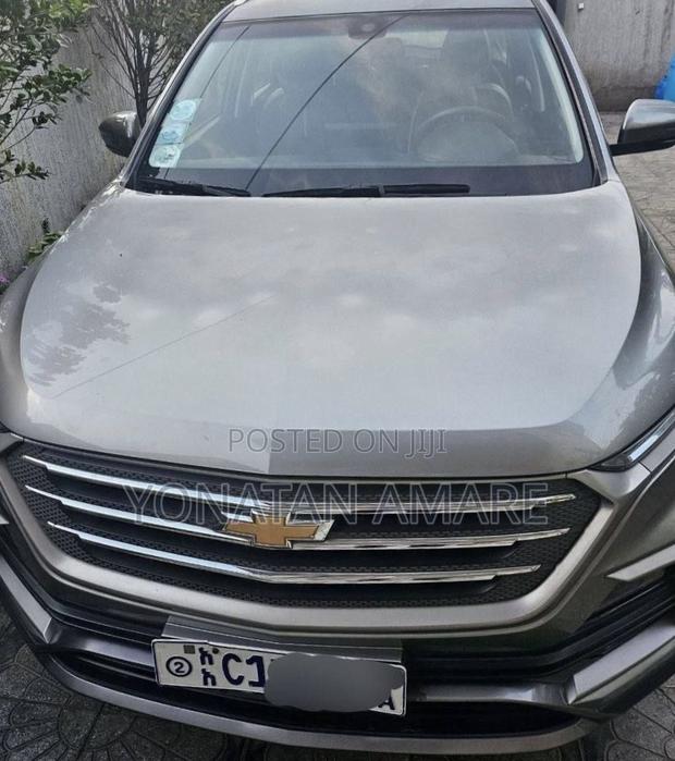 Chevrolet Captiva 2022 Gray