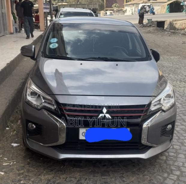 Mitsubishi Attrage 2022 Gray