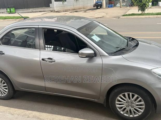 Suzuki Dzire 2022 Gray
