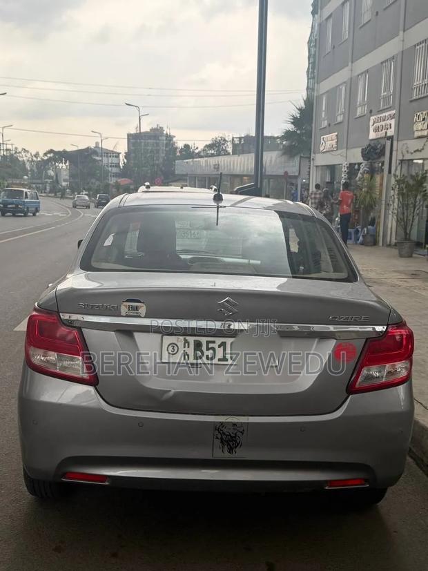 Suzuki Dzire 2022 Gray