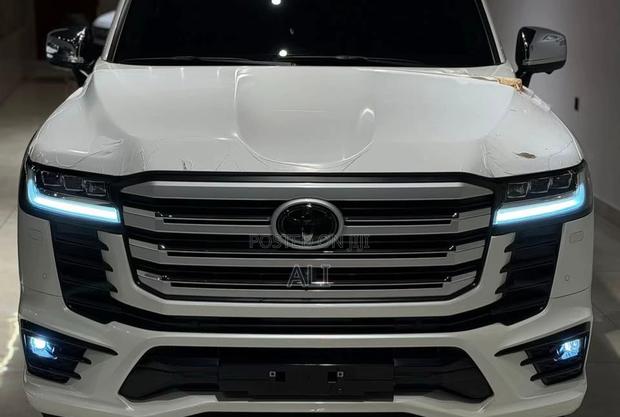 New Toyota Land Cruiser 2025 Off white