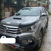 Toyota Hilux 2018 Silver for sale