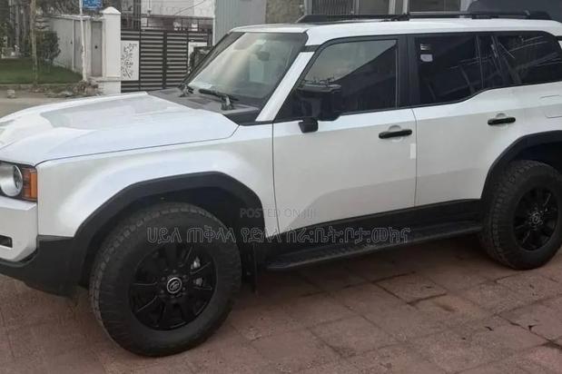 New Toyota Land Cruiser Prado 2023 Off white