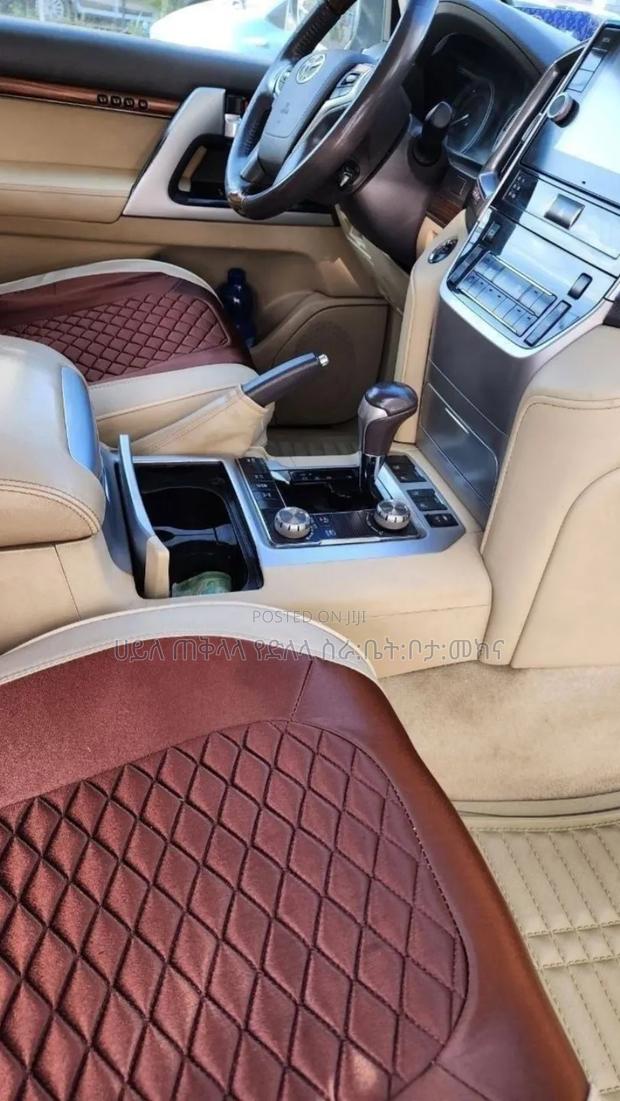 Toyota Land Cruiser 2017 Beige