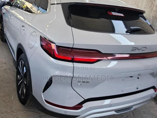 New BYD Song Plus 2025 White