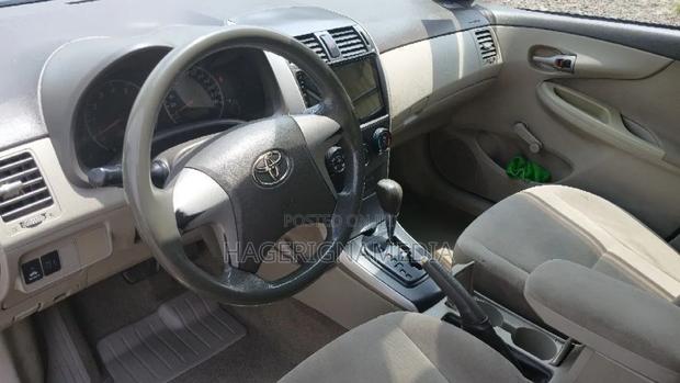 Toyota Corolla 2012 Gray