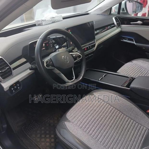 Volkswagen ID.6 2023 White