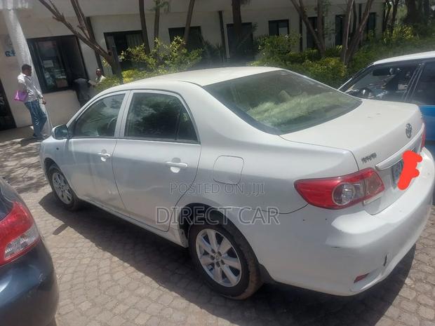 Toyota Corolla 2012 White