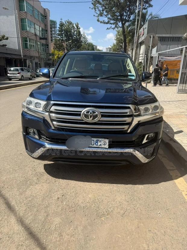 Toyota Land Cruiser 2019 Blue