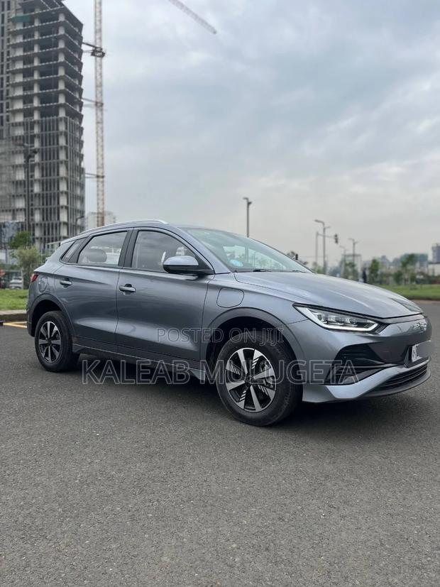 BYD E2 43 kWh 94 hp FWD 2025 Gray