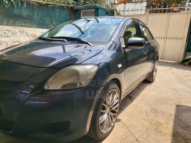 Toyota Yaris 1.5 Automatic 2009 Blue