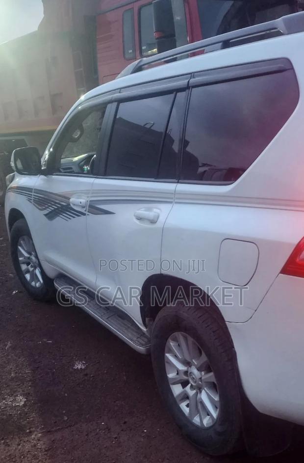Toyota Land Cruiser Prado 2015 White