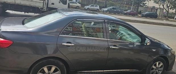 Toyota Corolla 2012 Gray