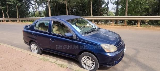 Toyota Platz 2005 Blue