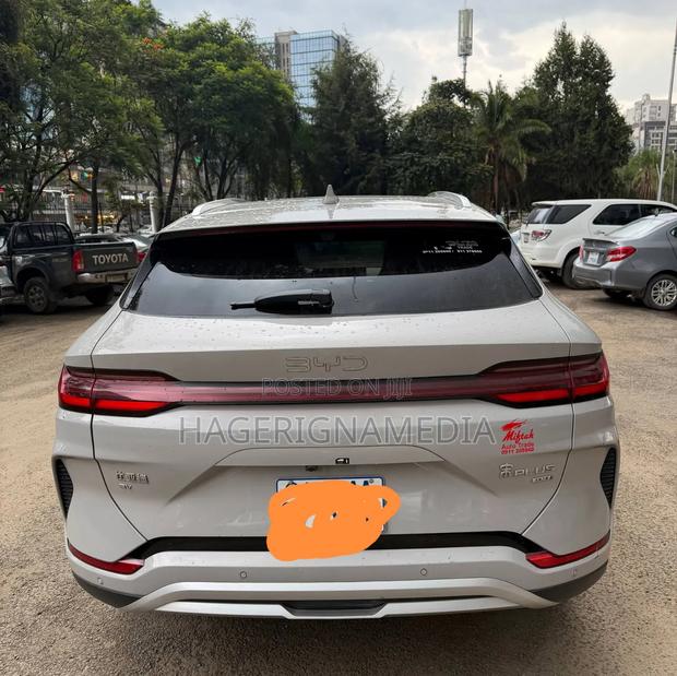 New BYD Song Plus 2025 Ivory