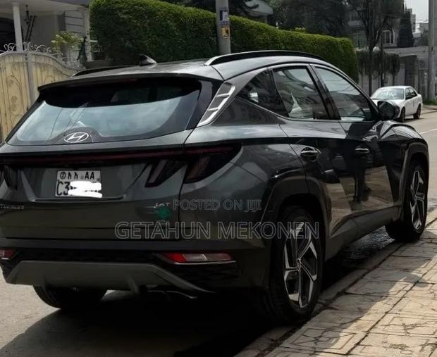 Hyundai Tucson 2023 Gray