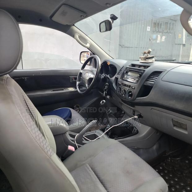 Toyota Hilux 2008 Silver