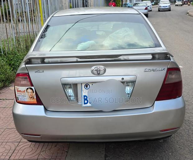 Toyota Corolla 2004 Gold