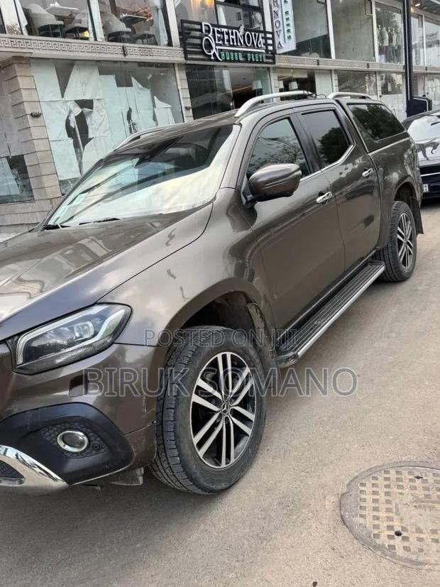 Mercedes-Benz X Class 2017