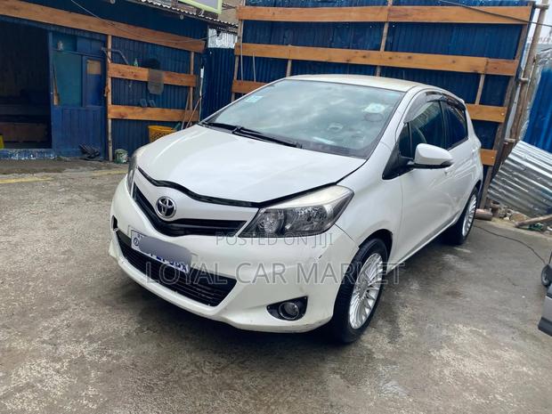 Toyota Yaris 2011 White