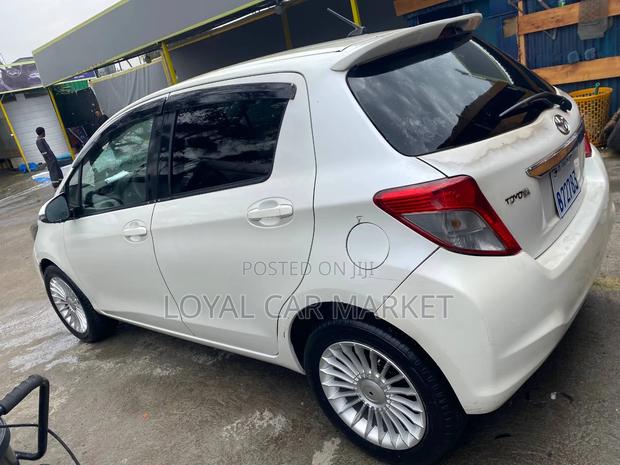 Toyota Yaris 2011 White