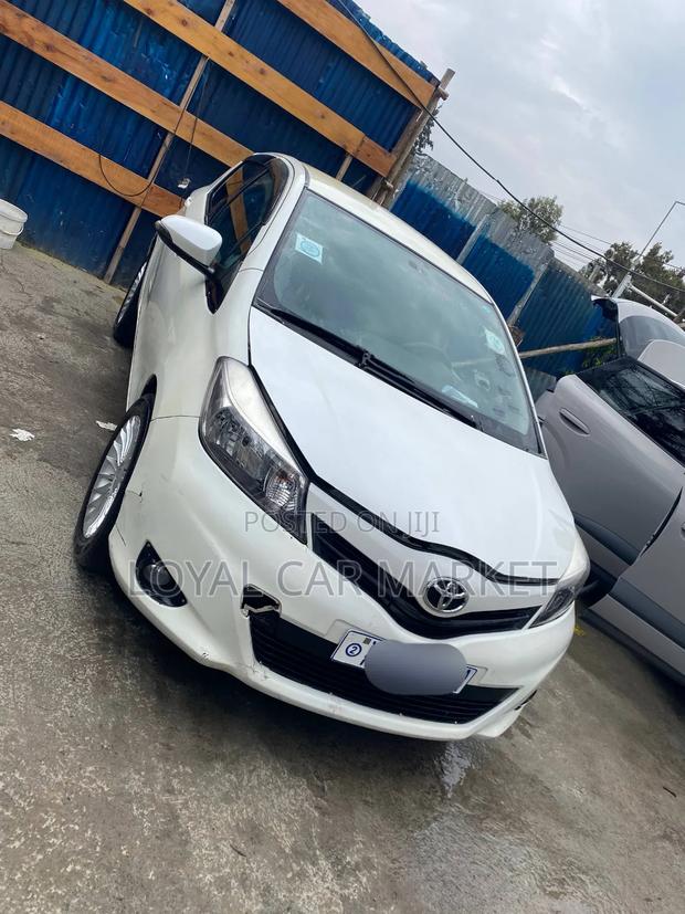 Toyota Yaris 2011 White