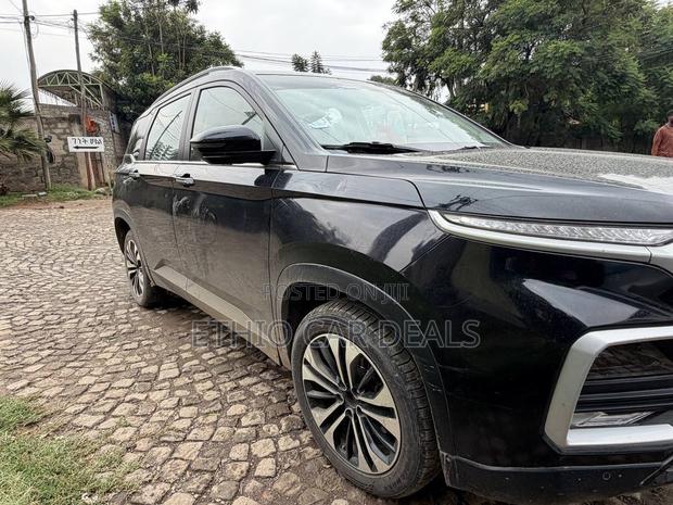 Chevrolet Captiva 2022 Black