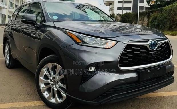 Toyota Highlander Hybrid 2023 Gray