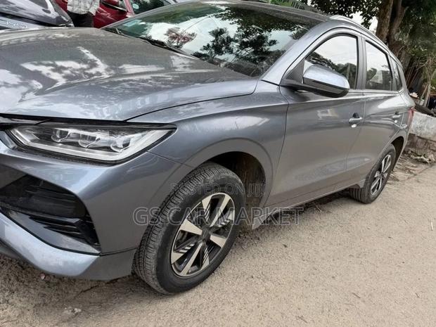 BYD E2 43 kWh 94 hp FWD 2025 Teal