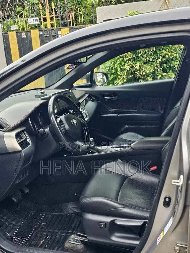 Toyota C-HR 2020 Silver