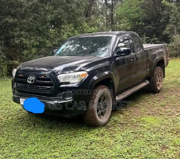 Toyota Tacoma 2017 Black
