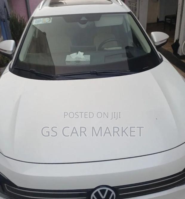 Volkswagen ID.6 2023 Ivory