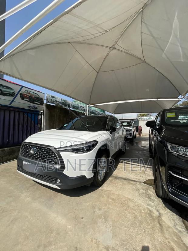 Toyota Corolla Cross Hybrid 2023 White