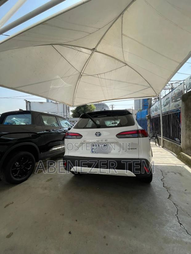 Toyota Corolla Cross Hybrid 2023 White