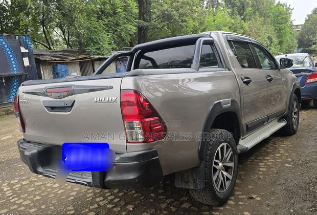 Toyota Hilux 2019 Beige