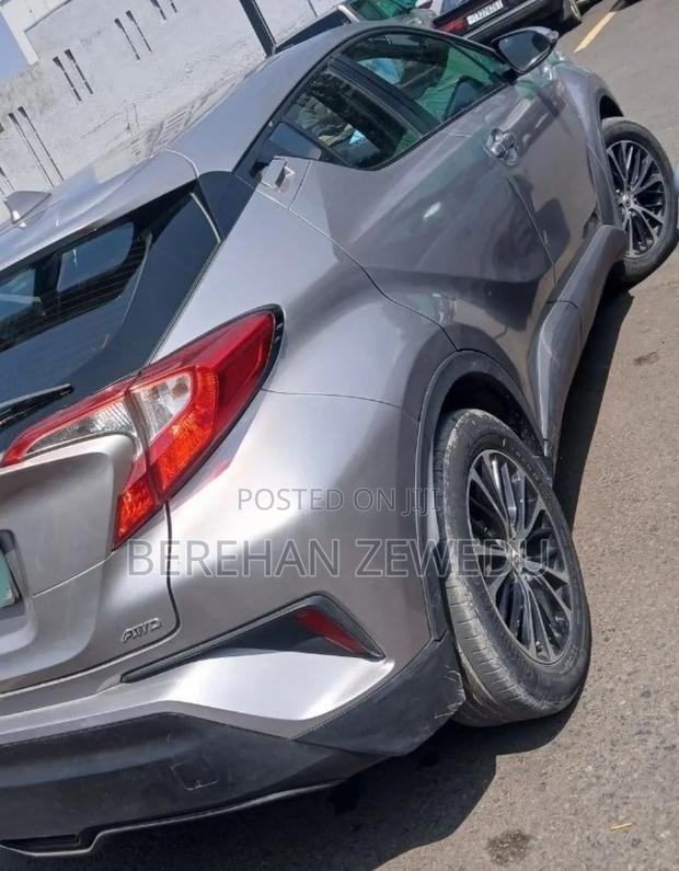 Toyota C-HR 2020 Silver