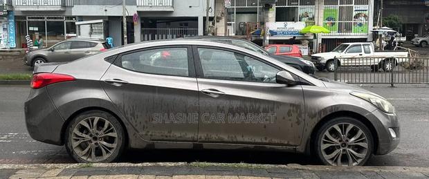 Hyundai Elantra 2013 Gray