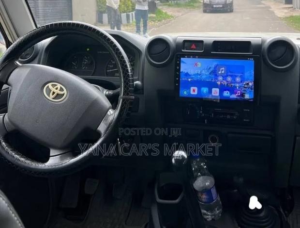 Toyota Land Cruiser 2014 White