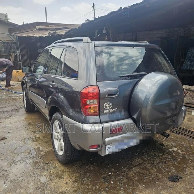 Toyota RAV4 2005 Gray