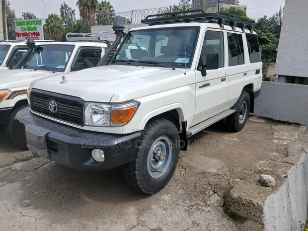 Toyota Land Cruiser 2020 White
